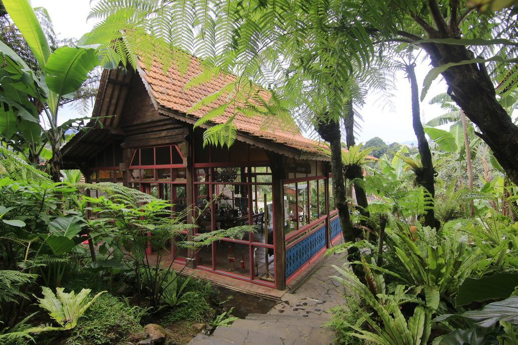 Jadul Village Resort Лембанг Екстер'єр фото